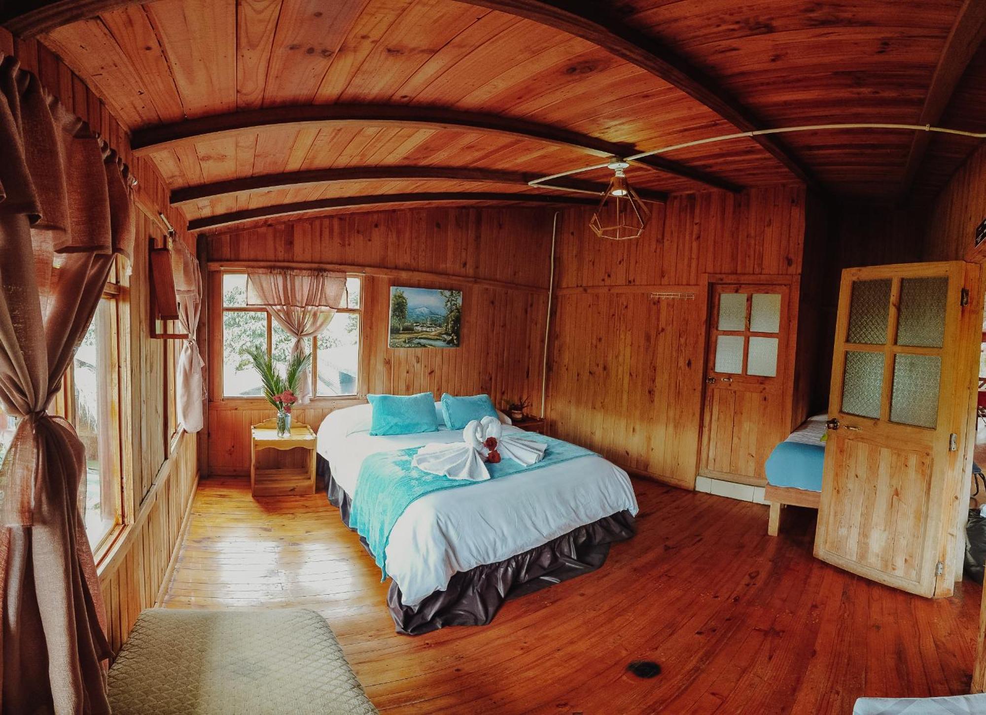 Mindo Glambird Glamping & Lodge ภายนอก รูปภาพ