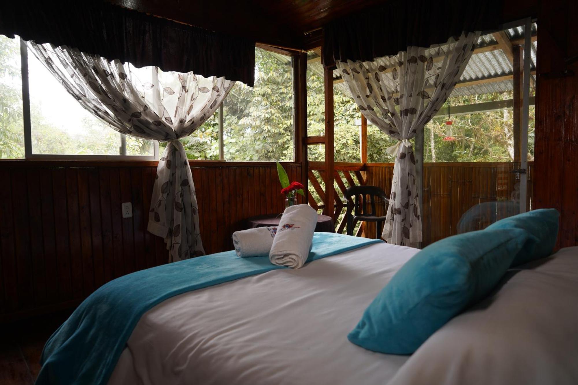 Mindo Glambird Glamping & Lodge ภายนอก รูปภาพ